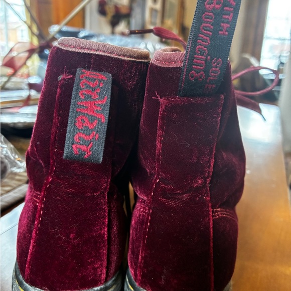 Dr. Martens Velvet Oxblood Shoreditch Burgundy Lace-Up Boots - Picture 3 of 7